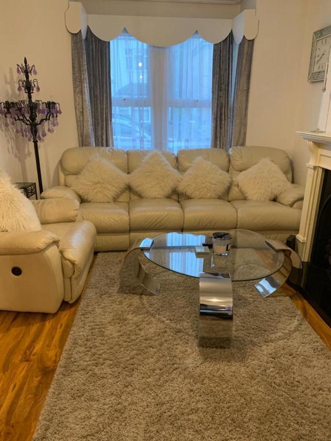 Fbs Homestay Norwood 外观 照片